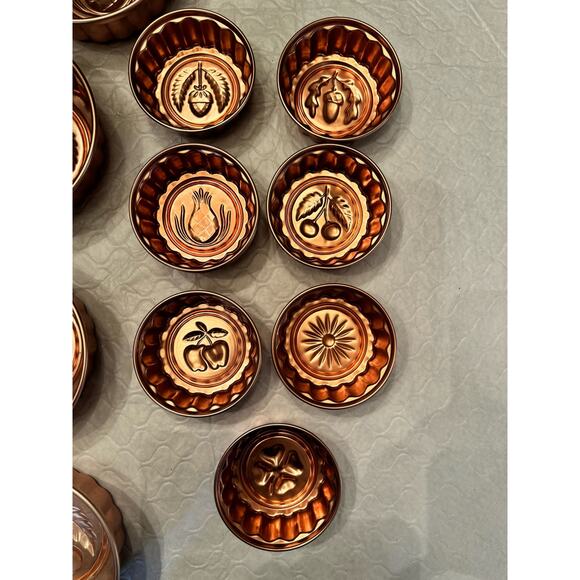 VTG Mirro Copper Color Aluminum Jello Molds 17 Pieces Heart Fruits Grandma Core - Picture 9 of 16
